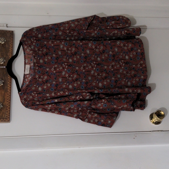 Floral print blouse ruffle sleeves - Picture 2 of 2